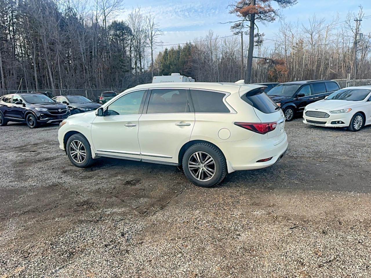 2017 Infiniti Qx60 Base - Фото 3