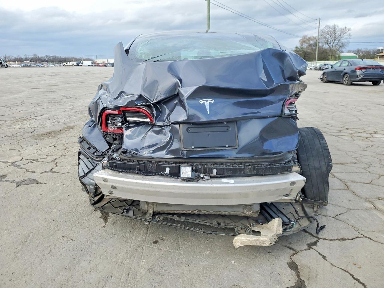 2021 Tesla Model 3 - Image 6