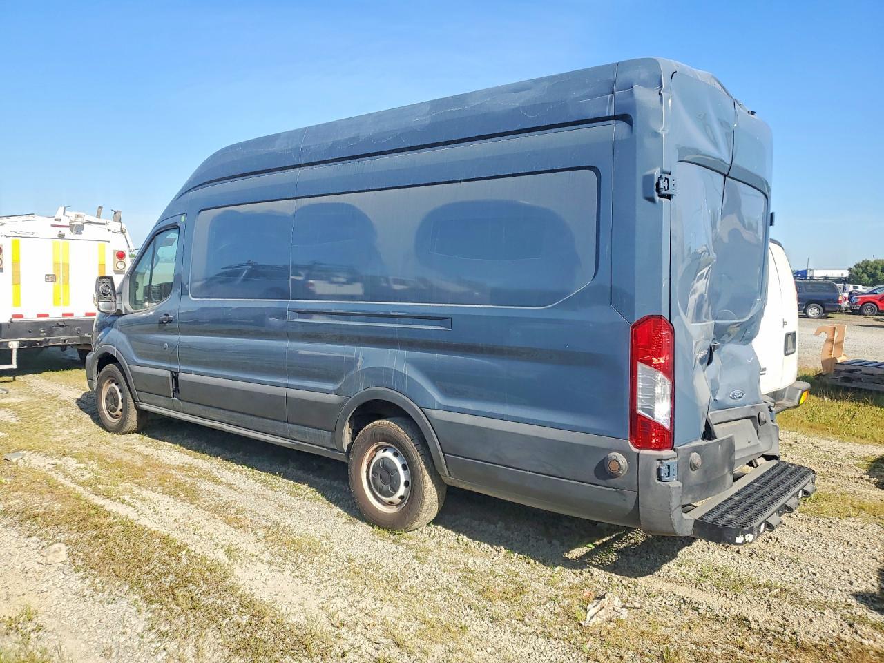 2020 Ford Transit 250 Delivery Van - Фото 2