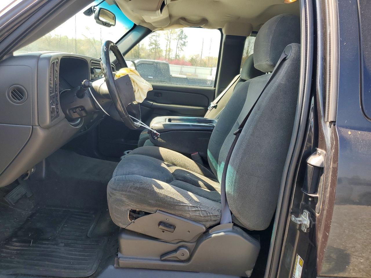 2004 Chevrolet Silverado K1500 - Image 7