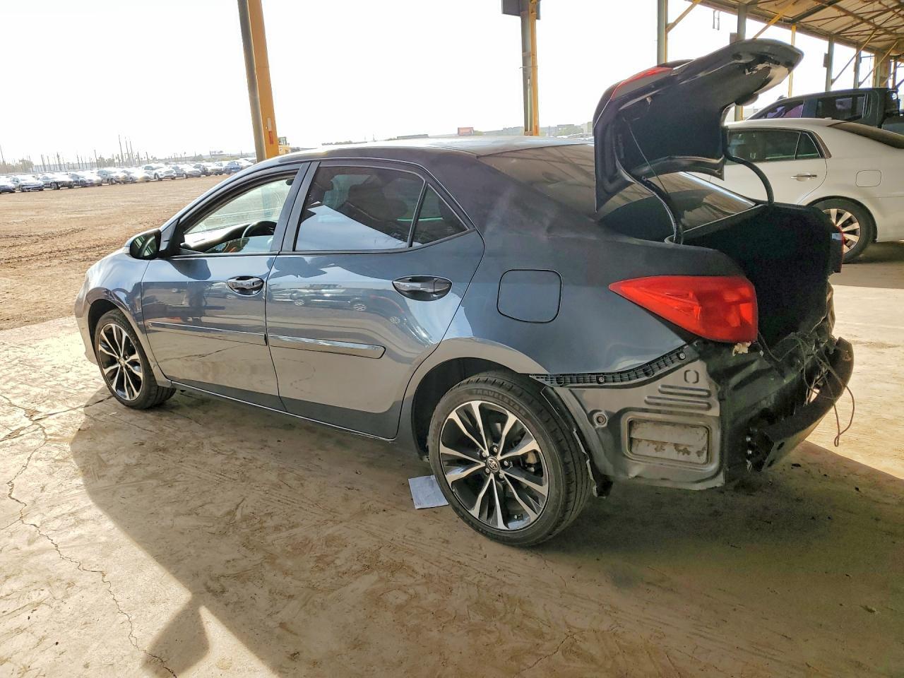 2018 Toyota Corolla Se - Image 2