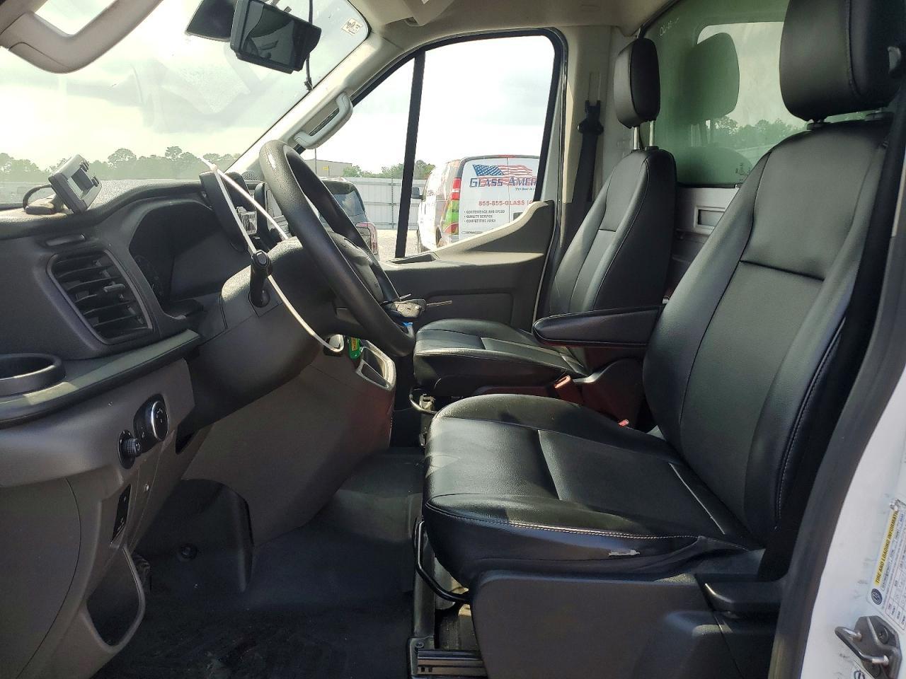 2021 Ford Transit Delivery Truck - Фото 7