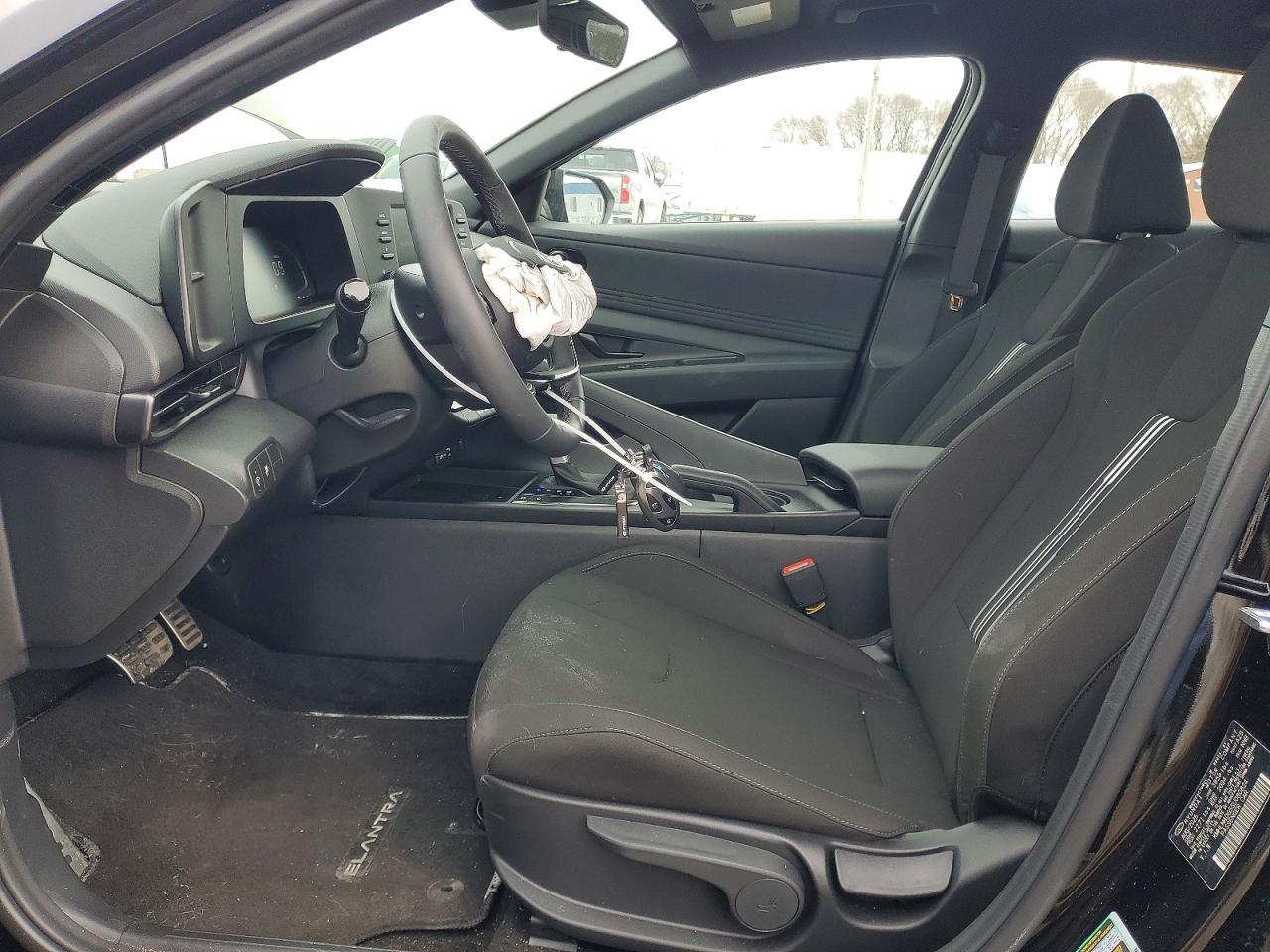 2025 Hyundai Elantra Sel Sport - Фото 7