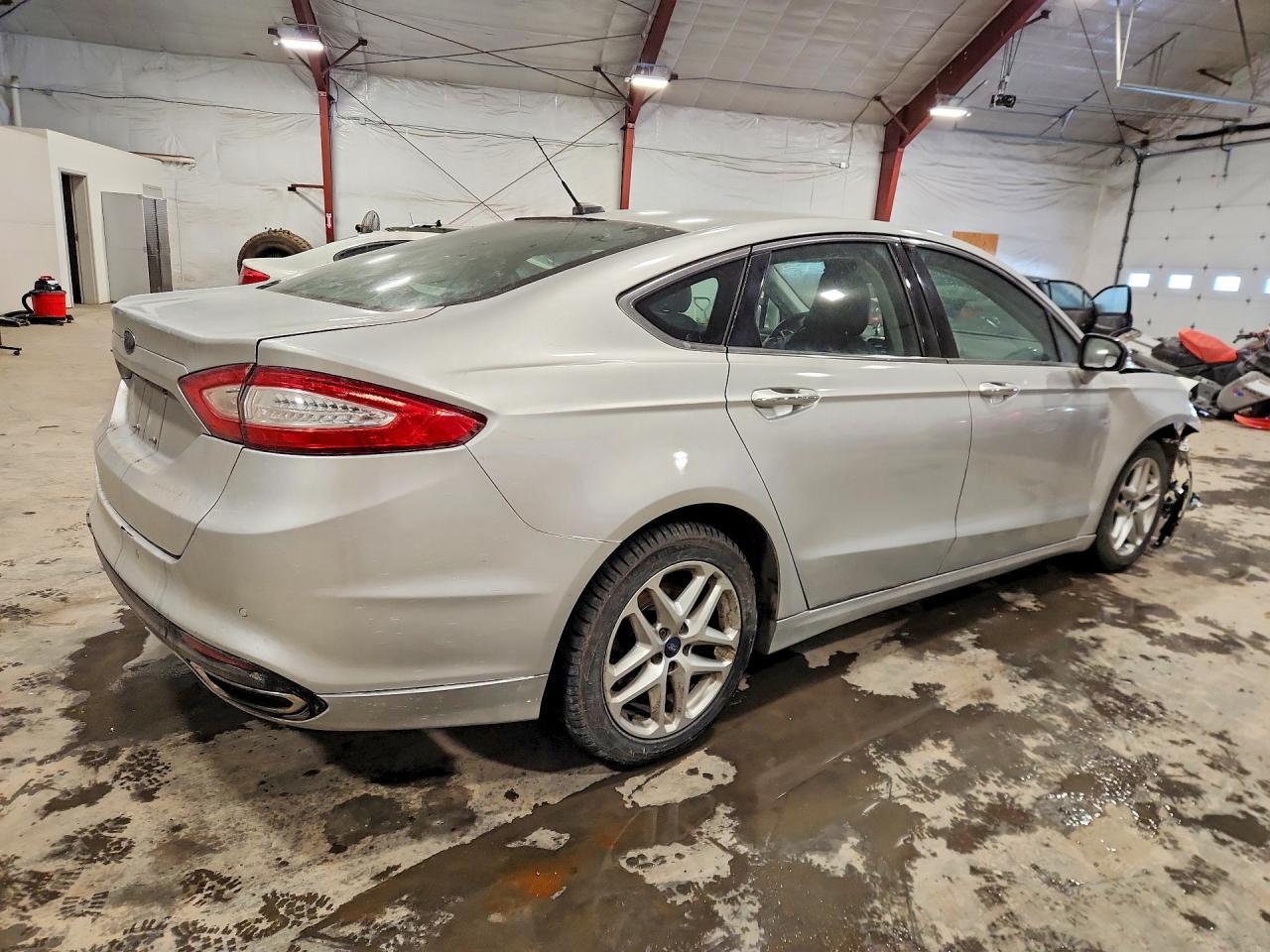 2016 Ford Fusion Se - Фото 3