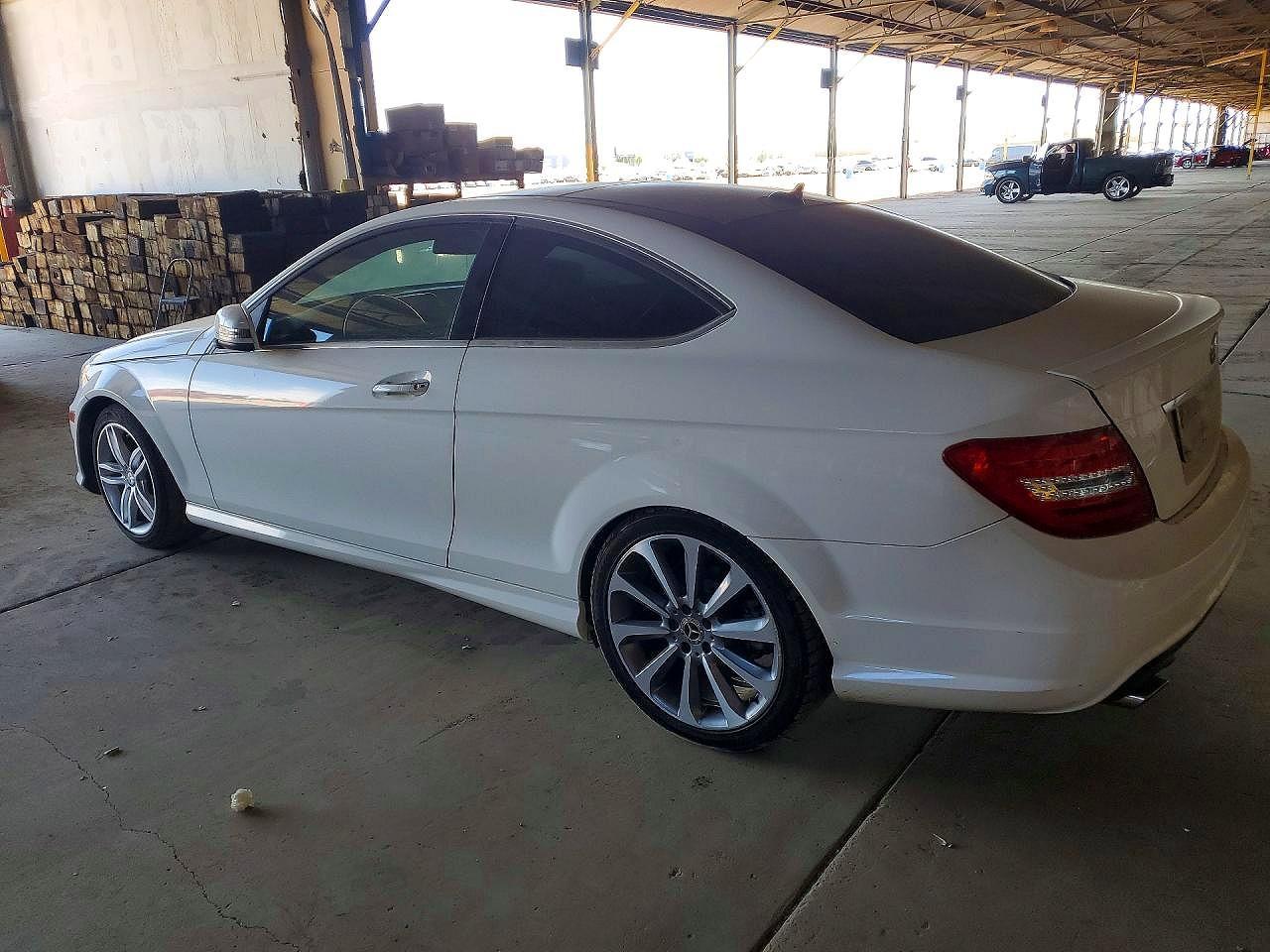 2015 Mercedes-Benz C 250 - Фото 2