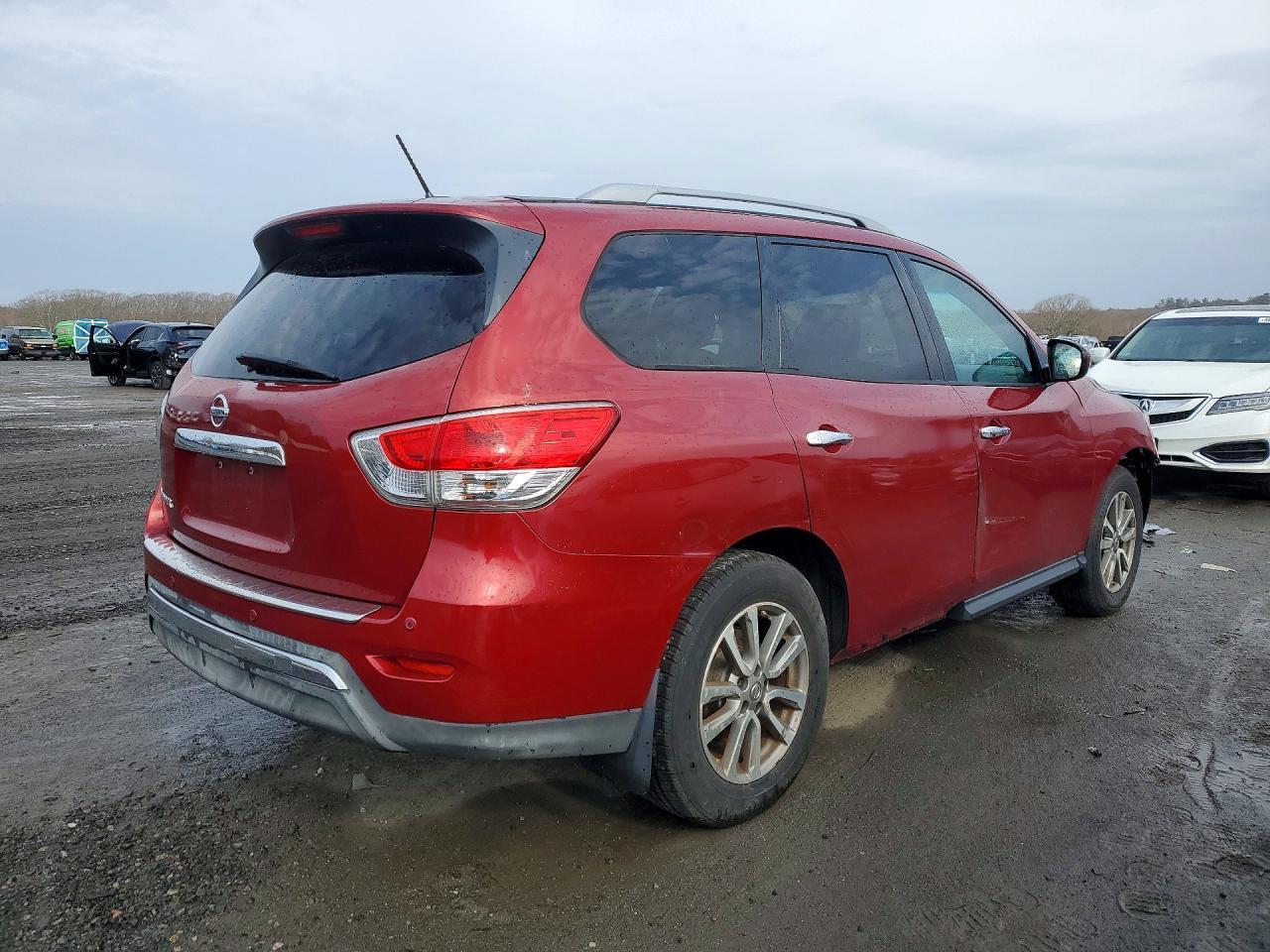 2014 Nissan Pathfinder S - Фото 3