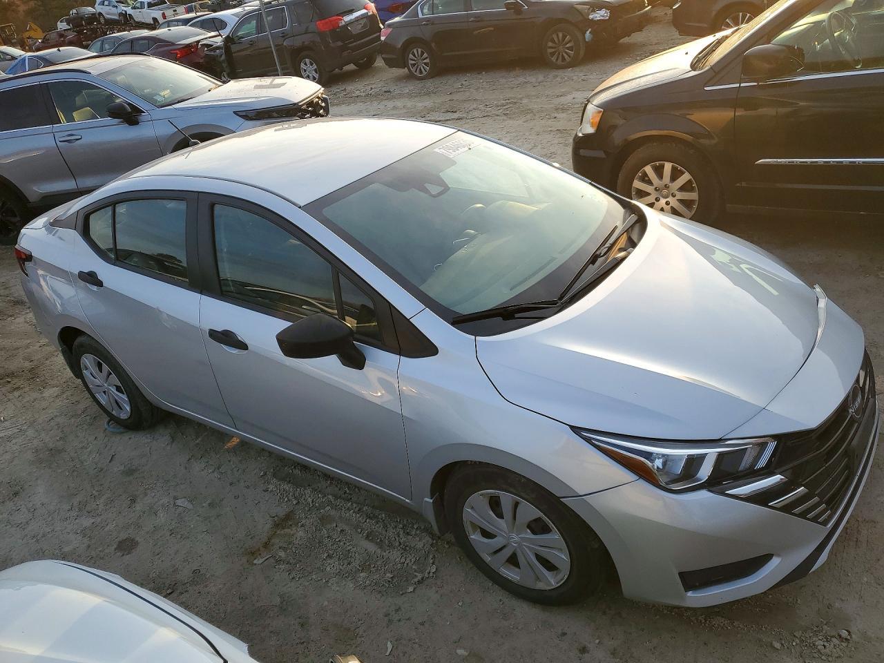 2023 Nissan Versa S - Фото 4