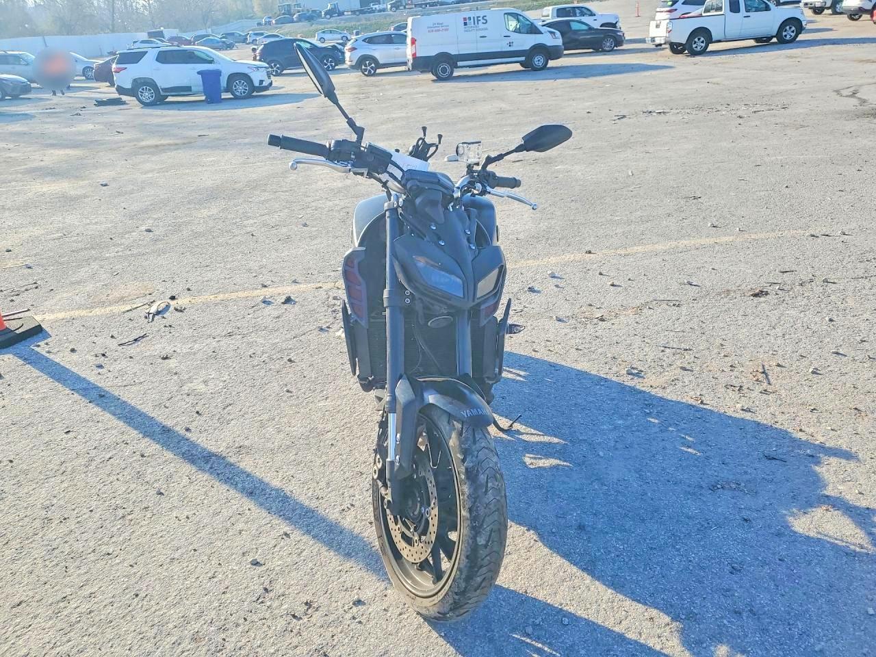 2020 Yamaha Mt09 - Image 2