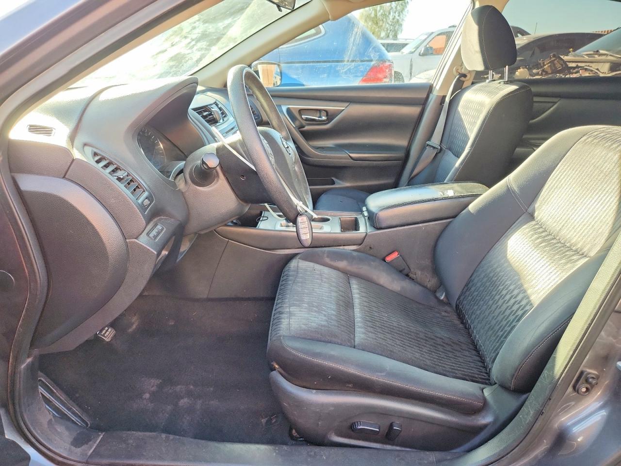 2017 Nissan Altima 2.5 - Image 7