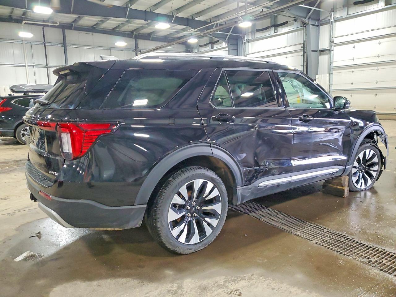 2025 Ford Explorer Platinum - Фото 3