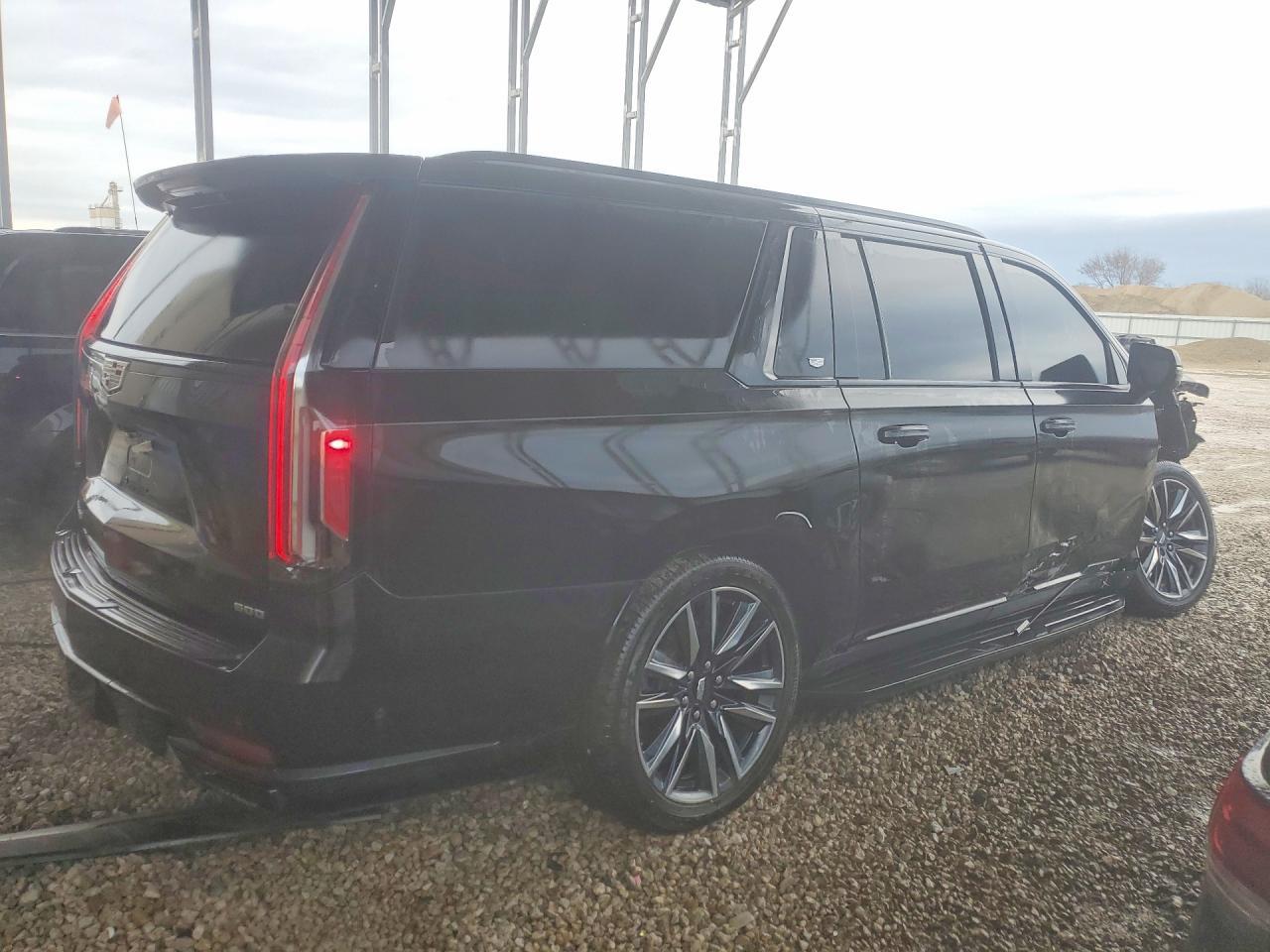 2021 Cadillac Escalade Esv Sport - Image 3