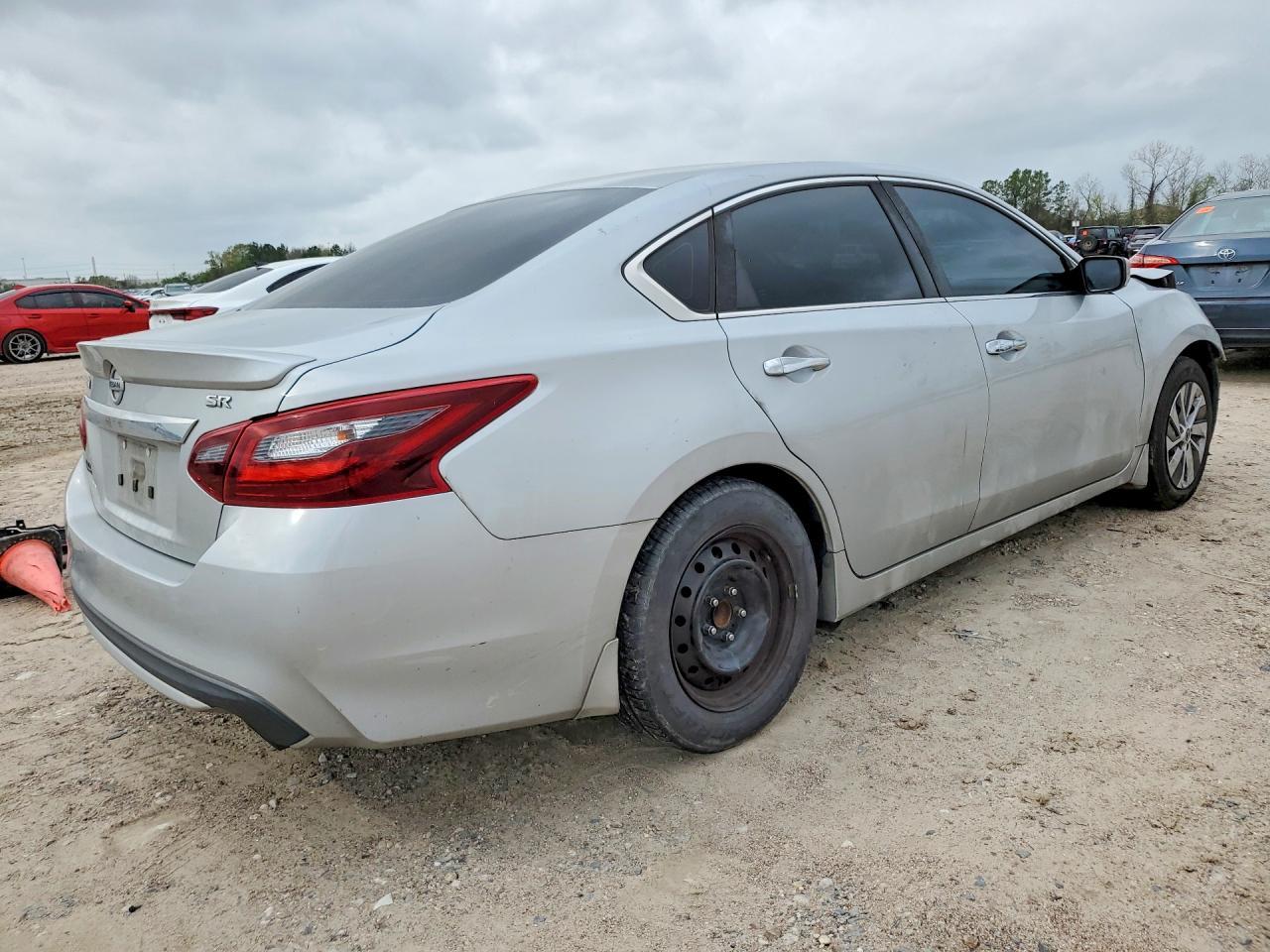 2017 Nissan Altima 2.5 Sr - Image 3