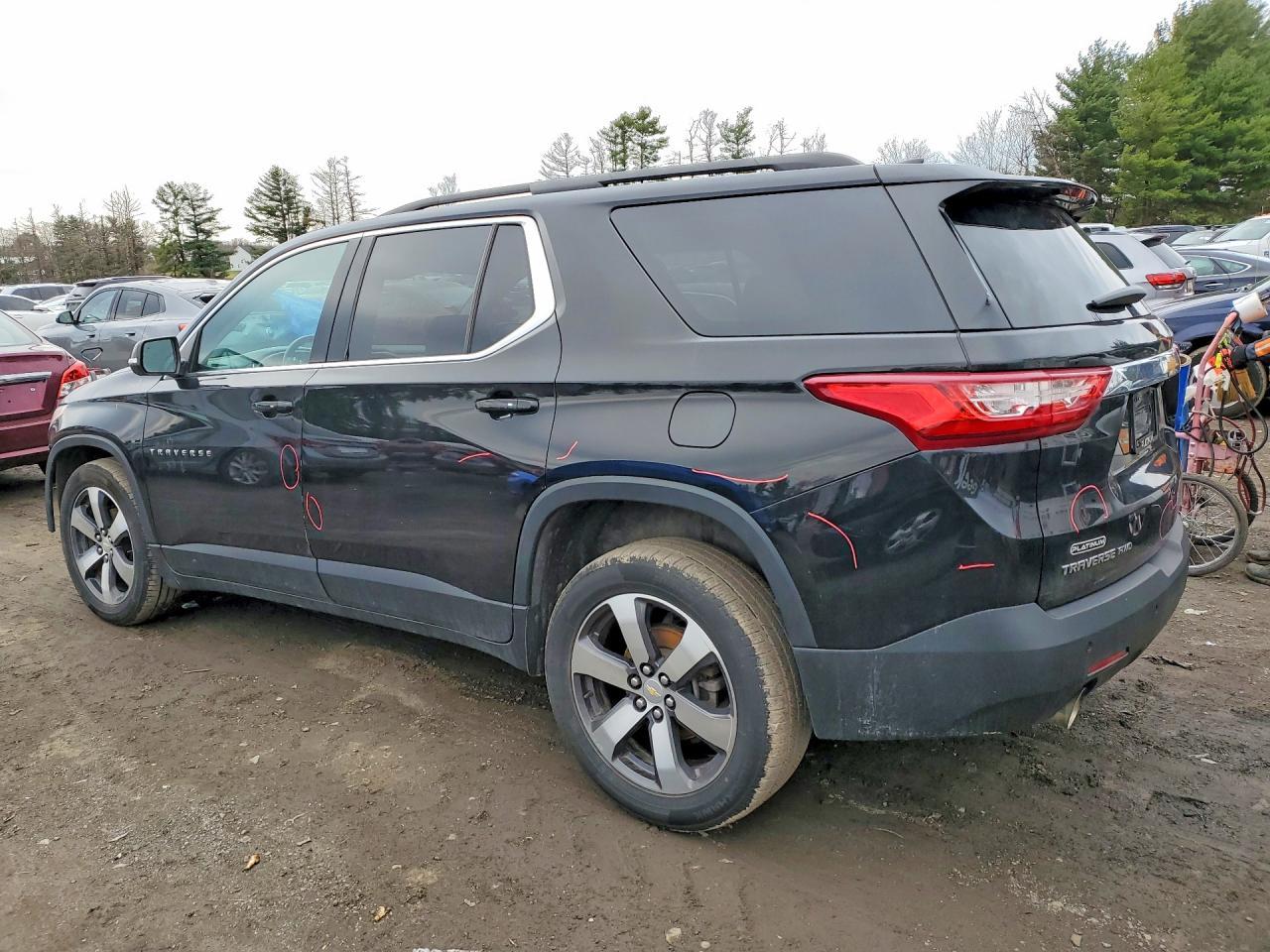 2021 Chevrolet Traverse Lt - Фото 2