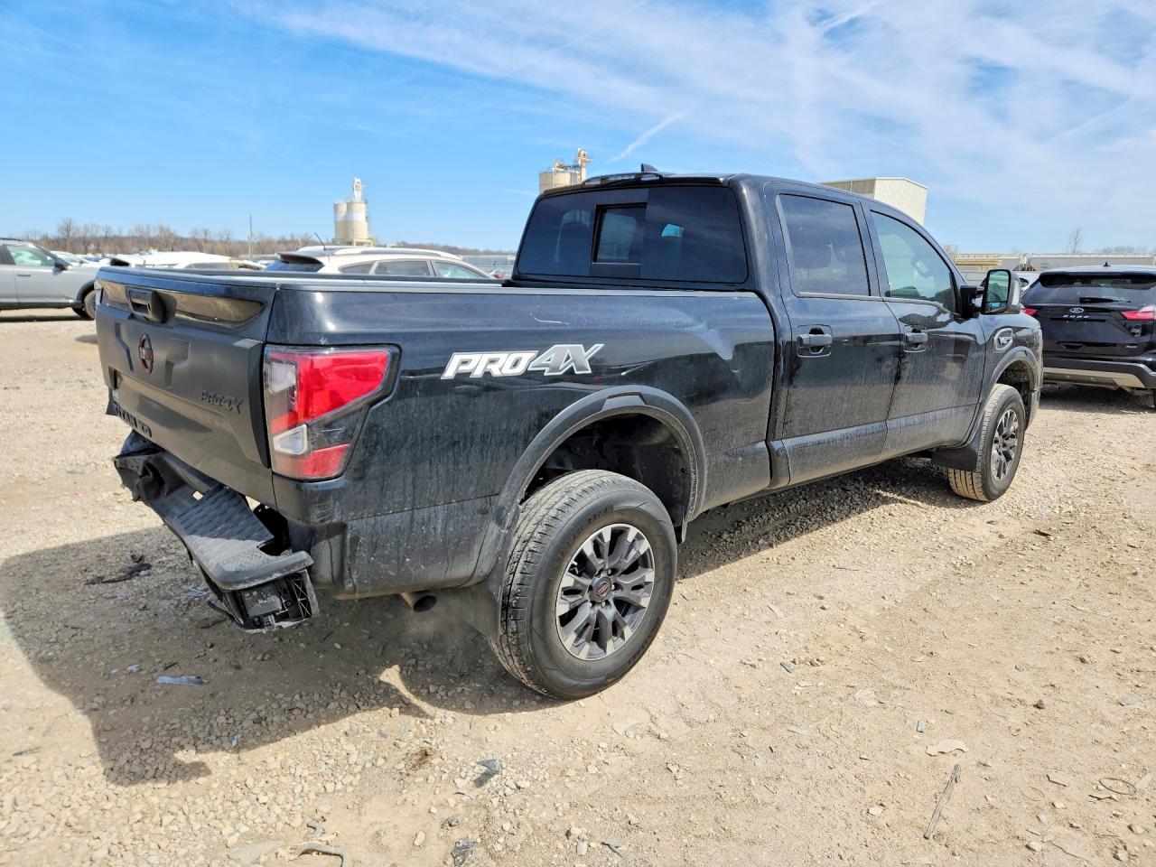 2023 Nissan Titan Xd Pro-4X - Image 3