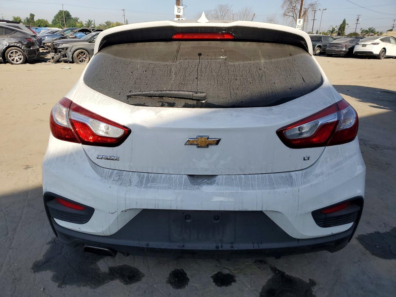 2018 Chevrolet Cruze Lt - Image 6