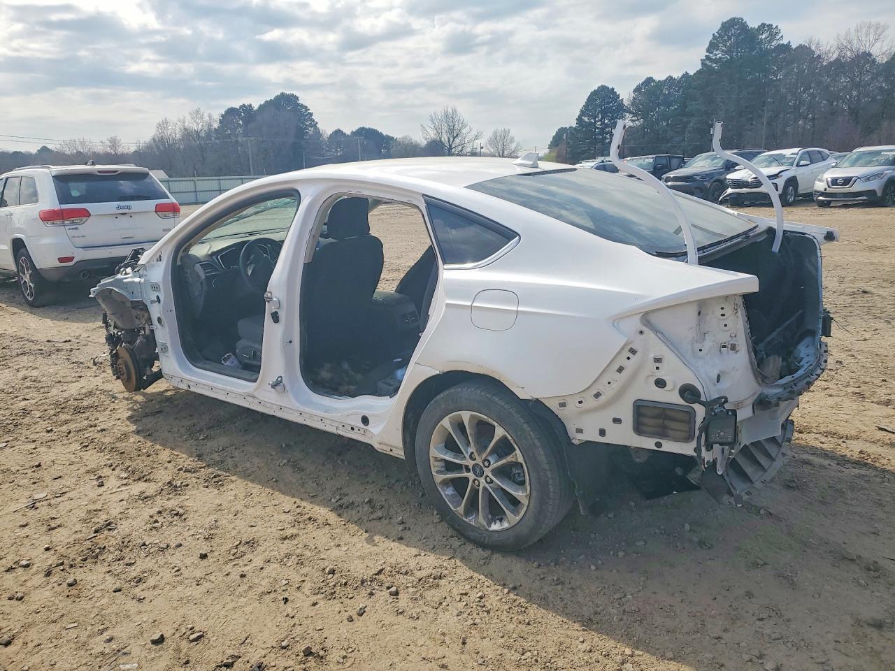 2019 Ford Fusion Se - Image 2