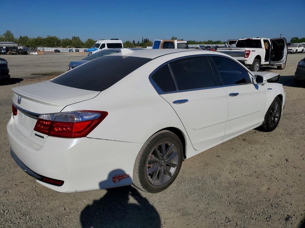 2014 Honda Accord Plug-In Hybrid - Фото 3