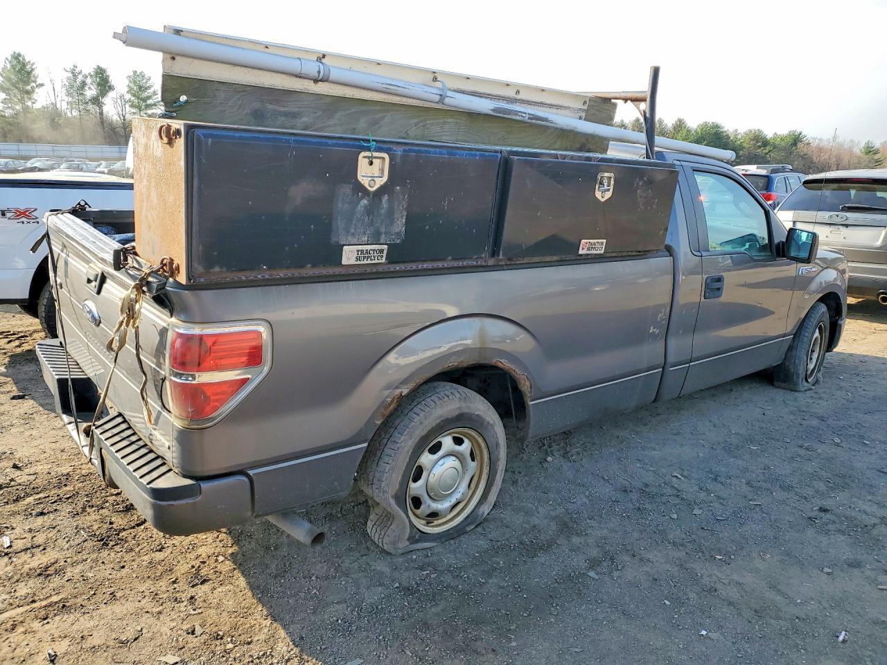 2013 Ford F150 - Фото 3