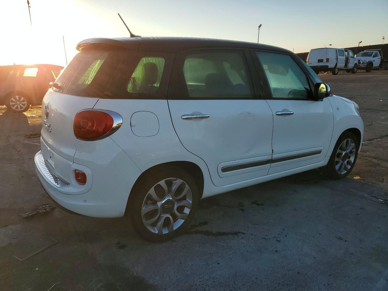 2014 Fiat 500L Lounge - Фото 3