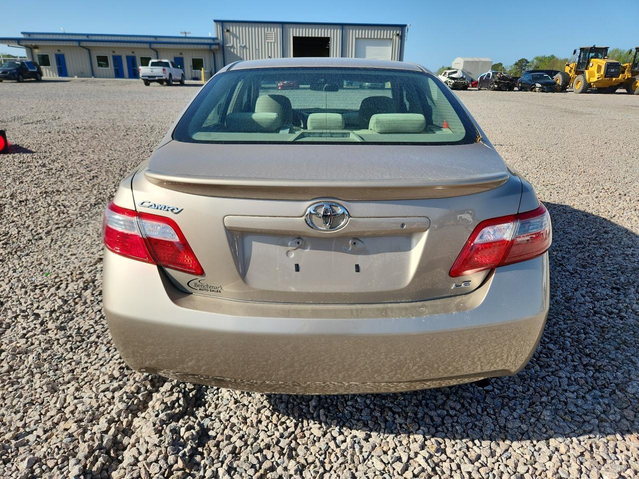 2009 Toyota Camry Le - Image 6