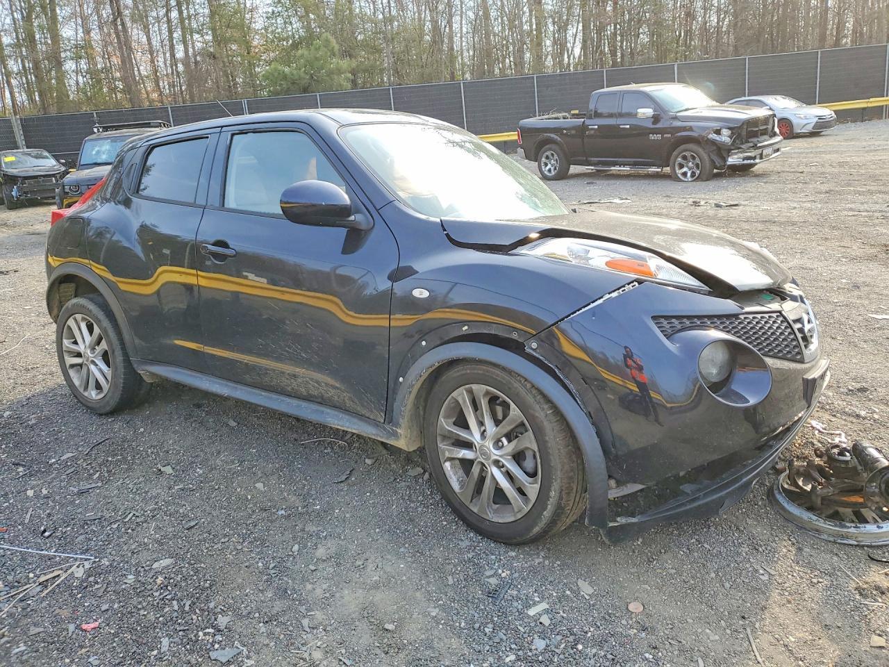 2014 Nissan Juke Sv - Image 4