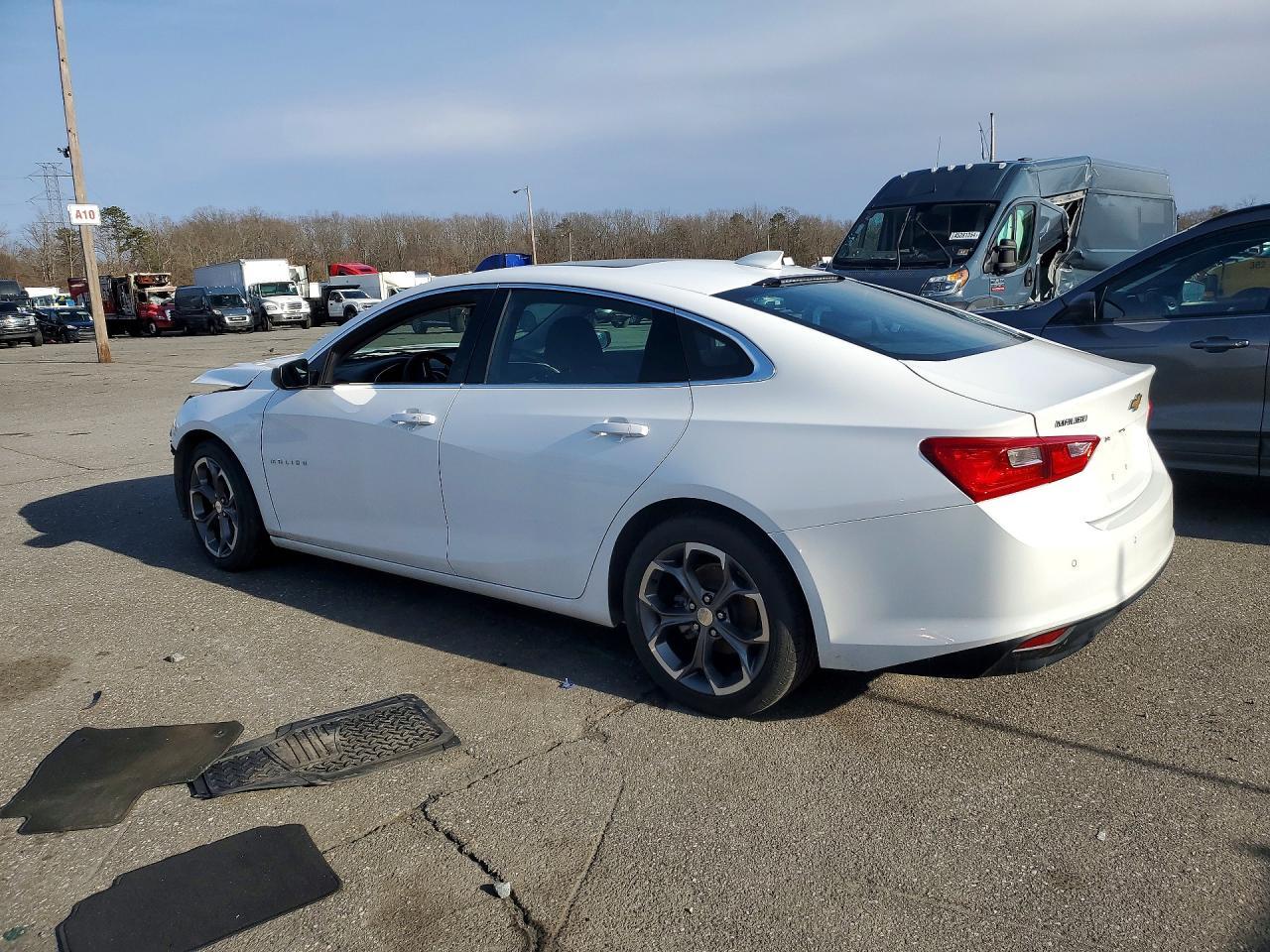 2024 Chevrolet Malibu Lt - Фото 2