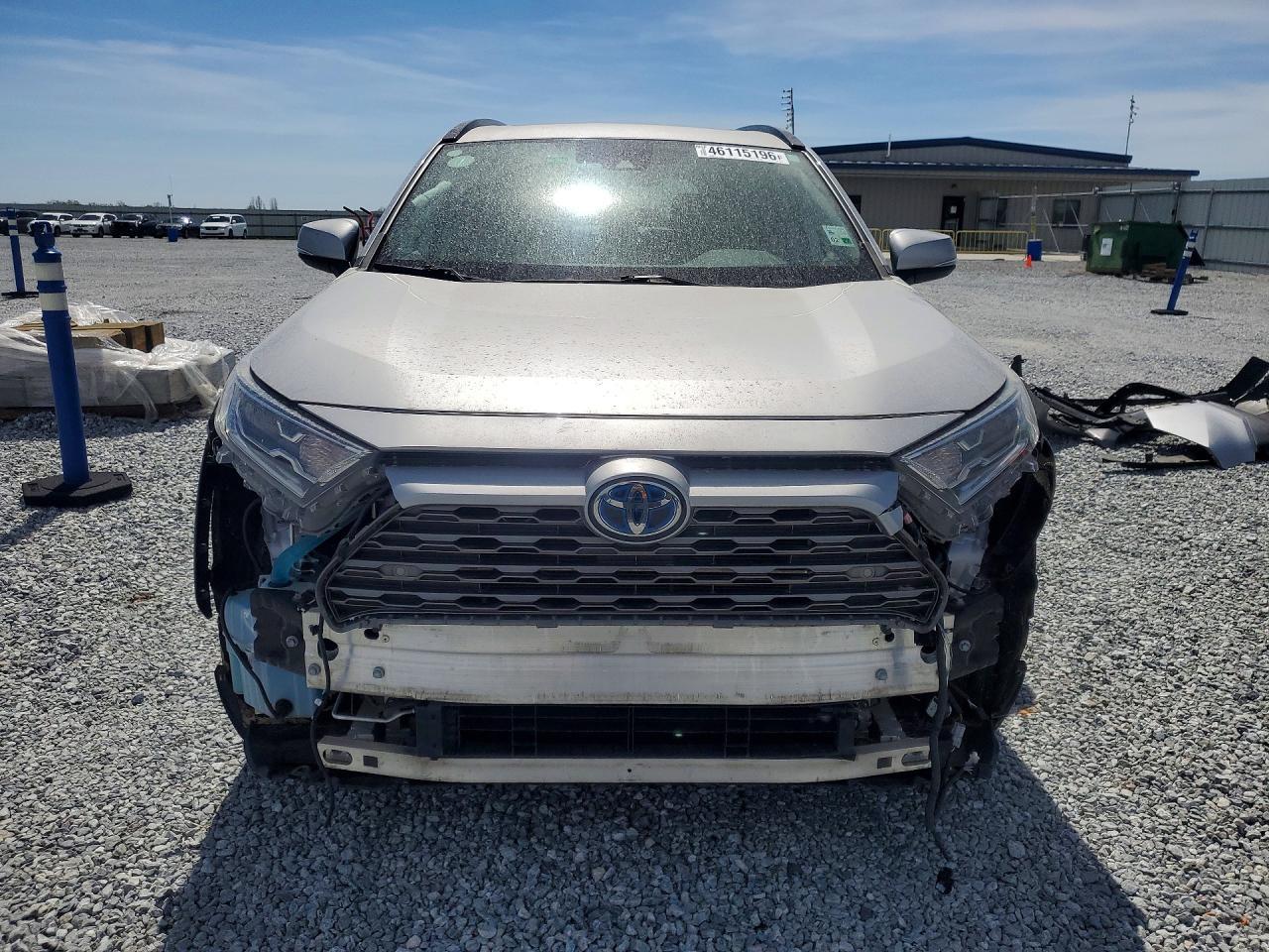 2019 Toyota Rav4 Hybrid Limited - Image 5