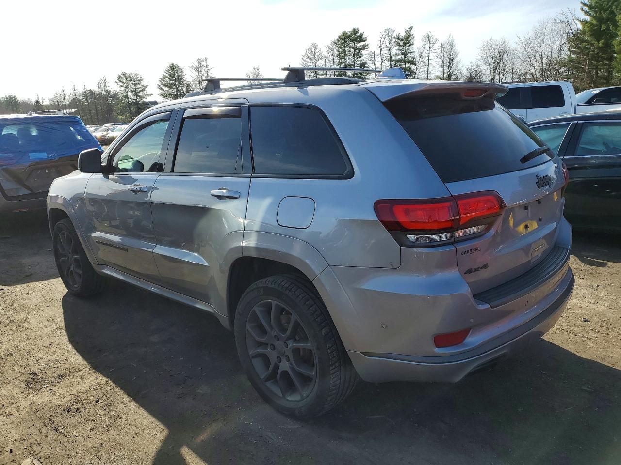 2020 Jeep Grand Cherokee Overland - Фото 2