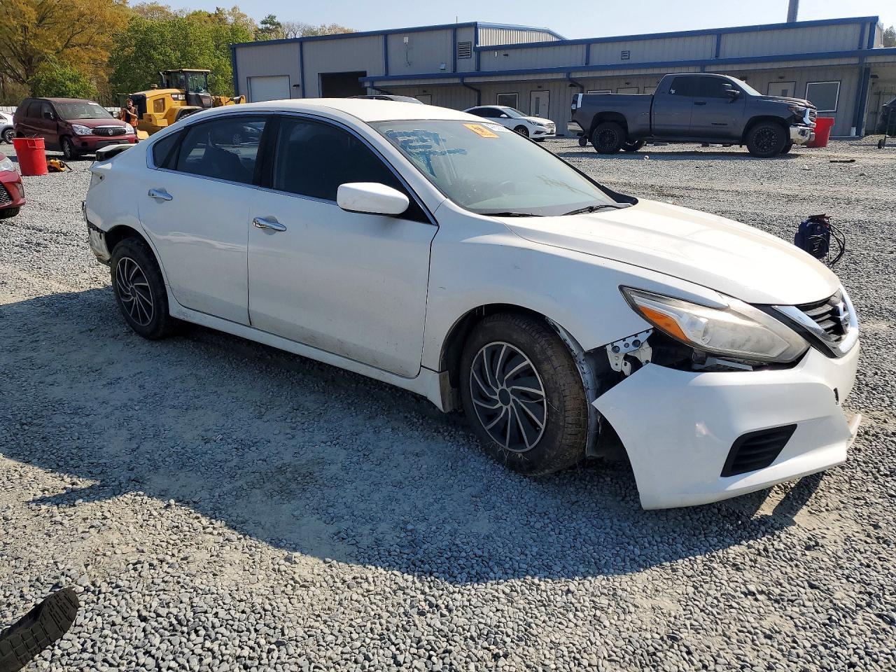 2016 Nissan Altima - Фото 4