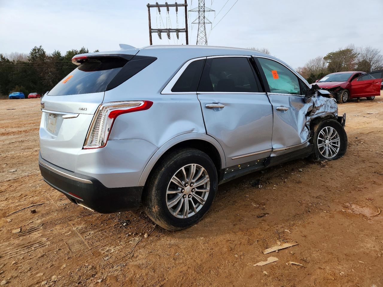 2017 Cadillac Xt5 Luxury - Image 3