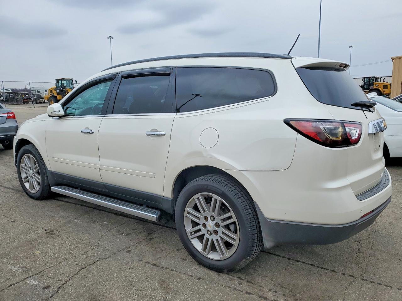 2015 Chevrolet Traverse Lt - Фото 2