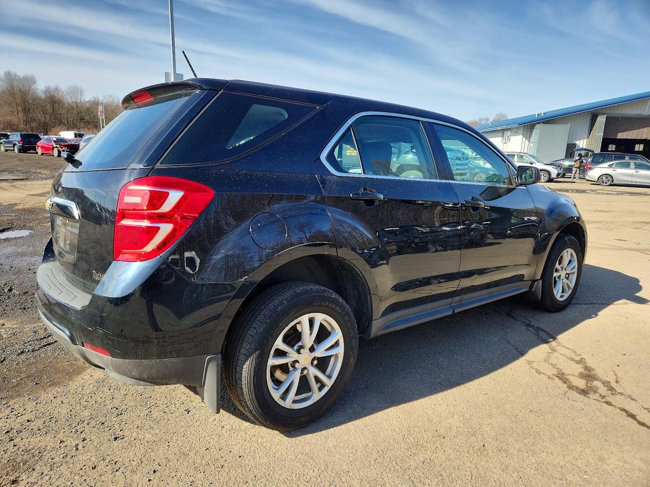 2017 Chevrolet Equinox Ls - Image 3