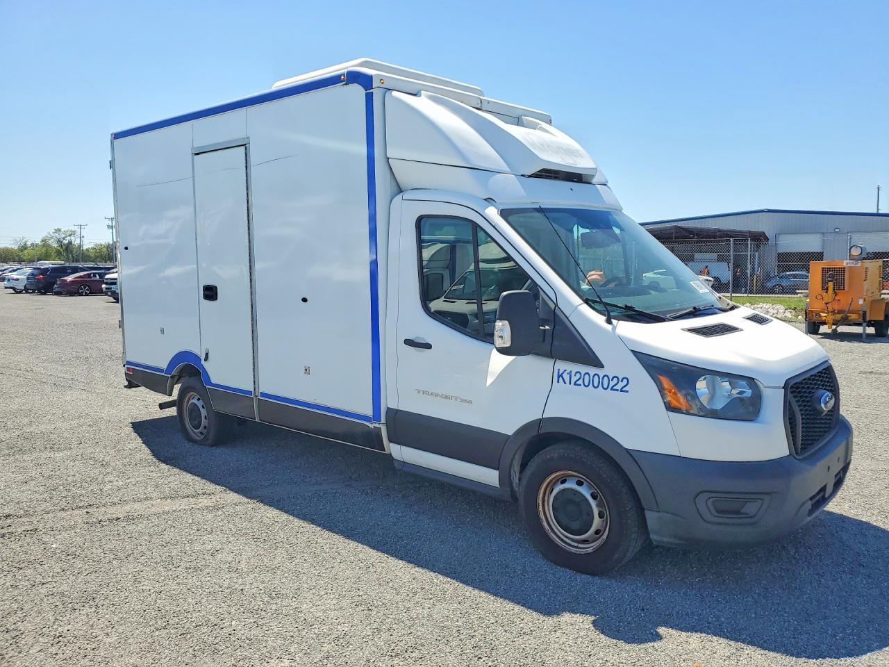 2020 Ford Transit Delivery Truck - Image 4