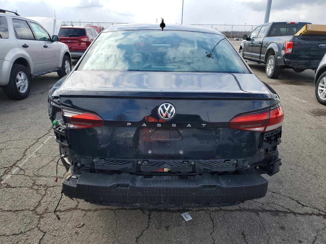 2021 Volkswagen Passat Se - Фото 6