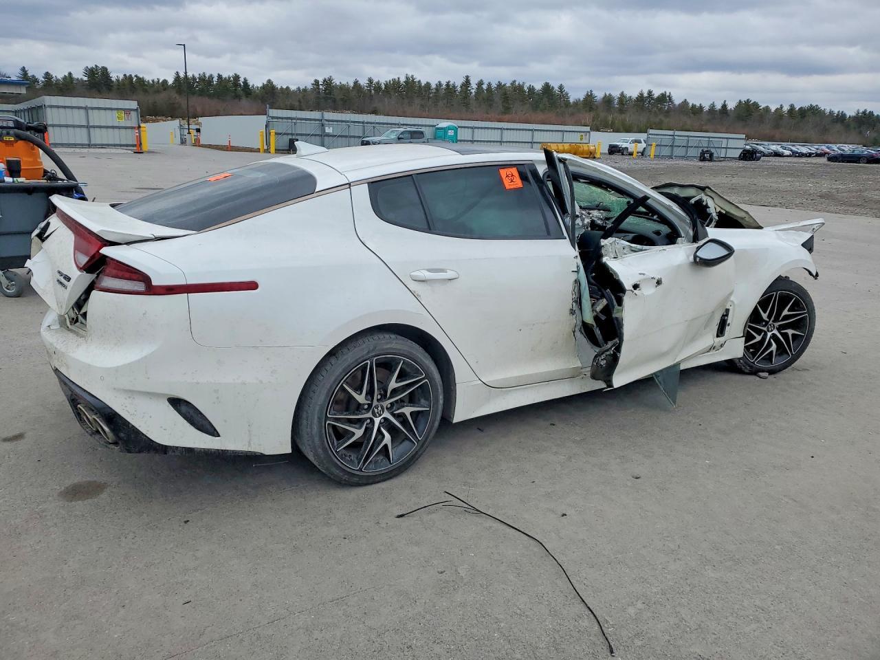 2022 Kia Stinger Gt-Line - Image 3