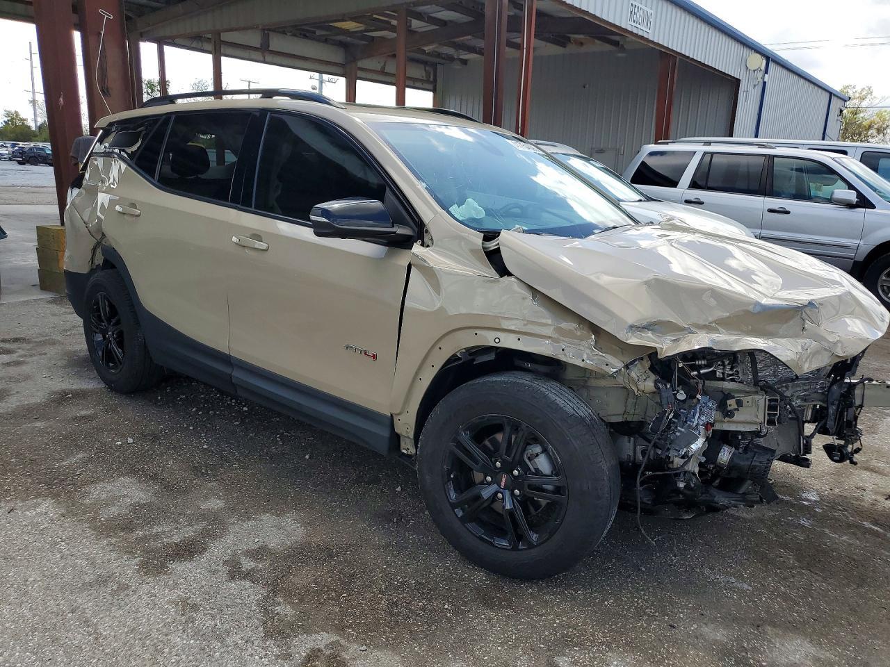 2022 GMC Terrain At4 - Image 4