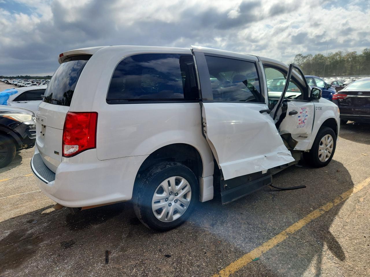 2019 Dodge Grand Caravan Se - Фото 3