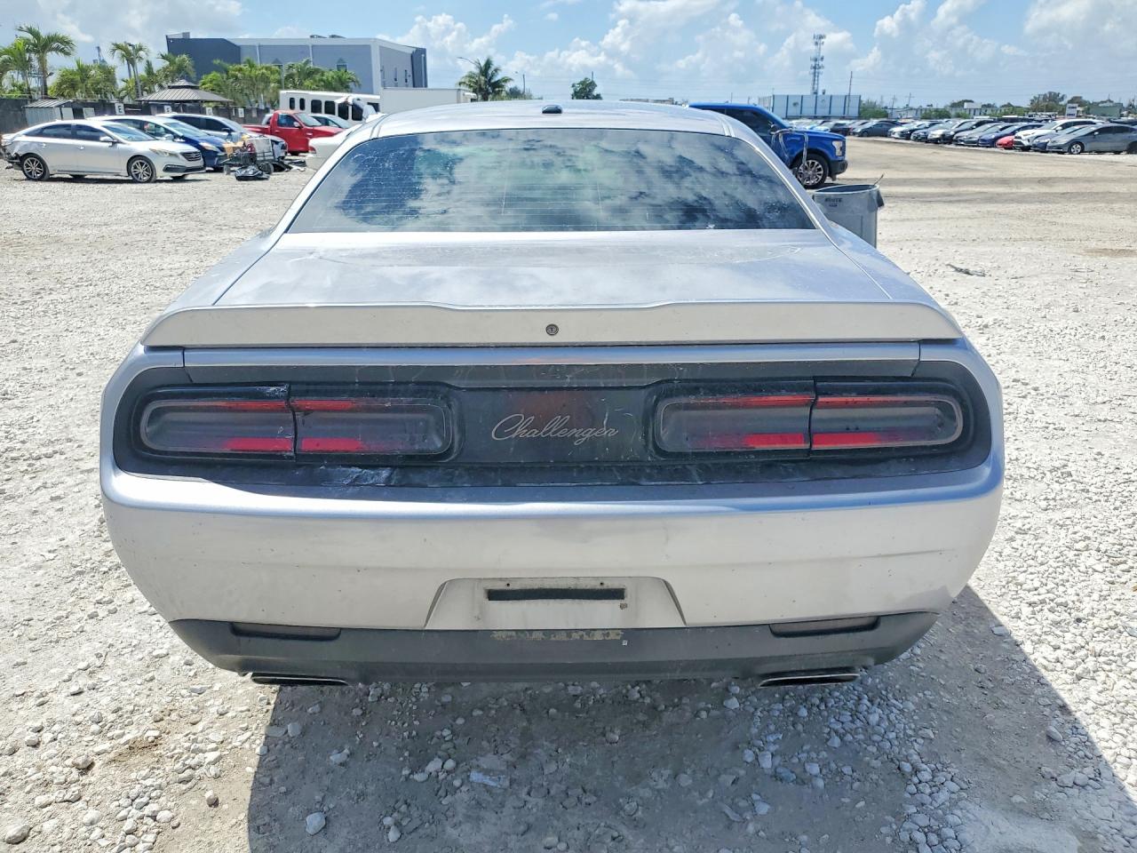 2018 Dodge Challenger R - Image 6