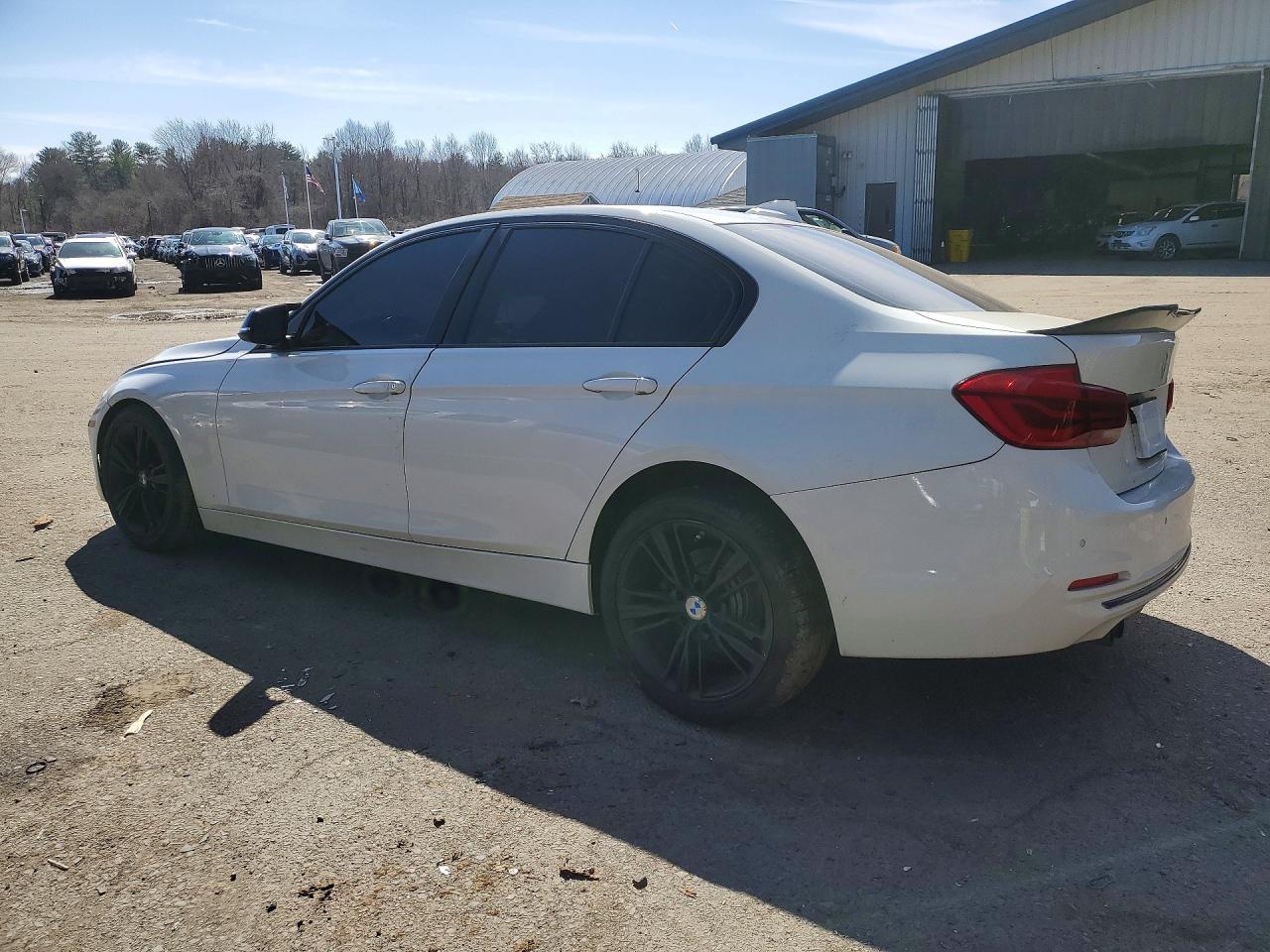 2016 BMW 328 Xi Sulev - Image 2