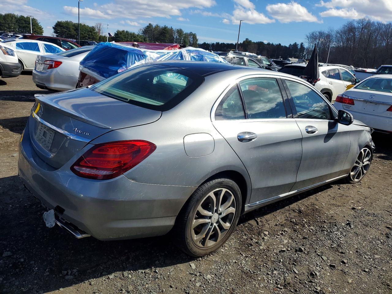 2016 Mercedes-Benz C 300 4Matic - Фото 3