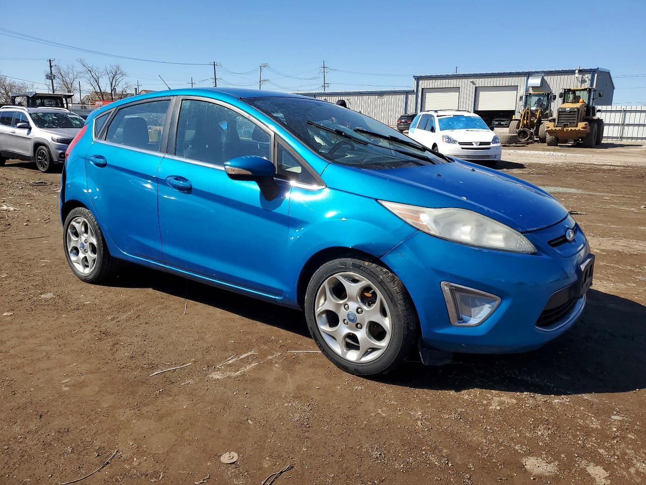 2013 Ford Fiesta Titanium - Фото 4
