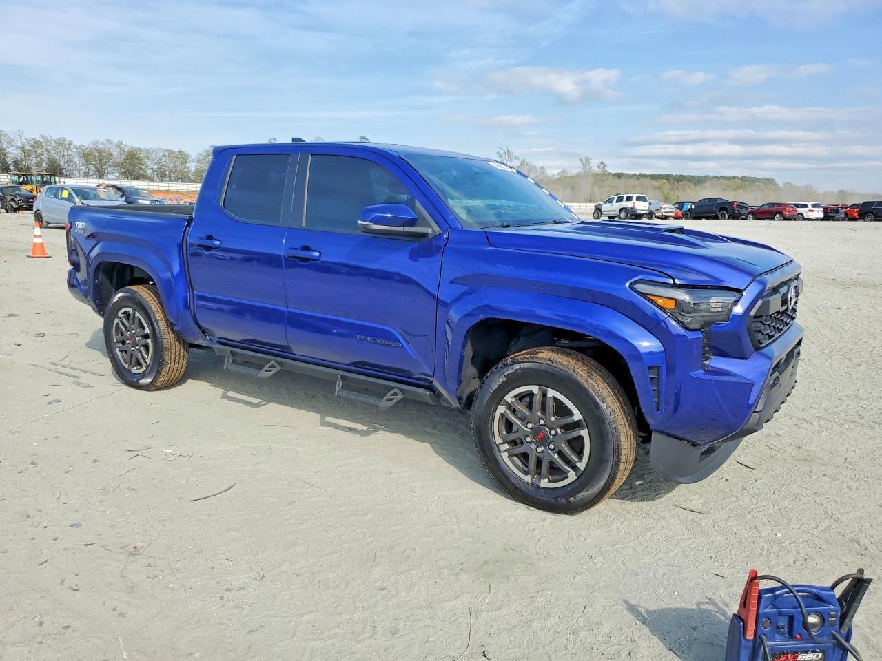 2024 Toyota Tacoma Double Cab - Image 4