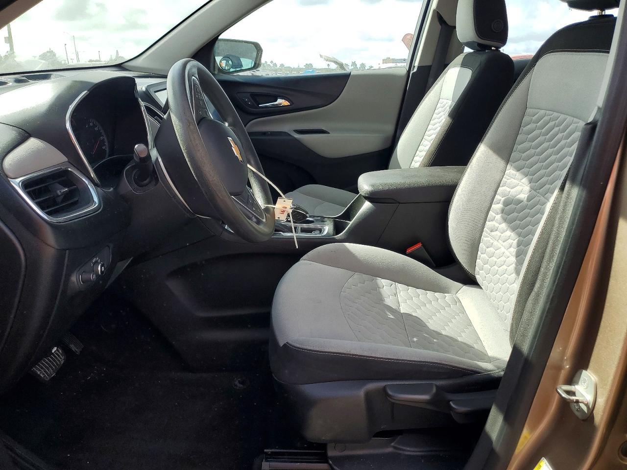 2018 Chevrolet Equinox Ls - Image 7