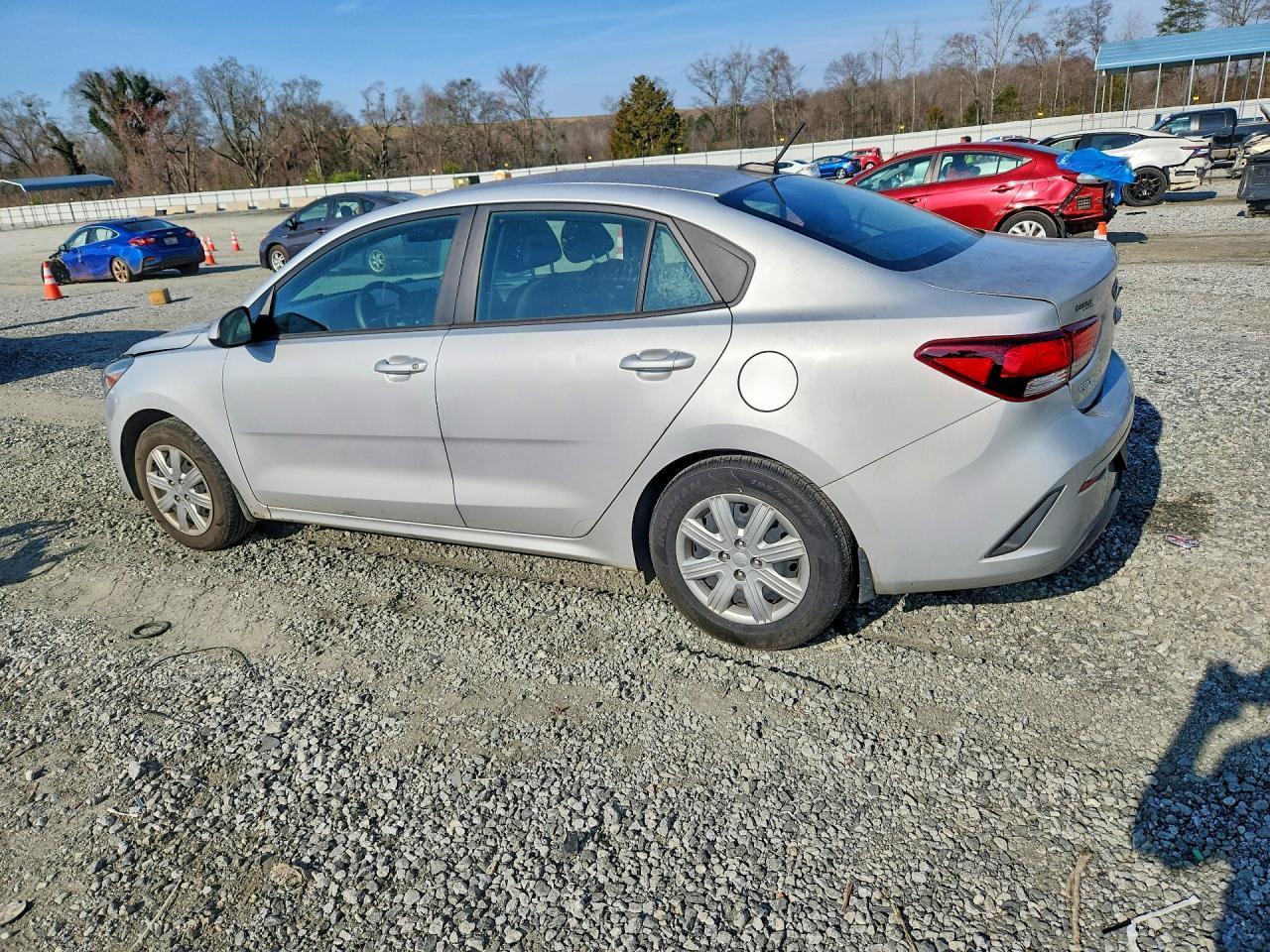 2021 Kia Rio S - Фото 2