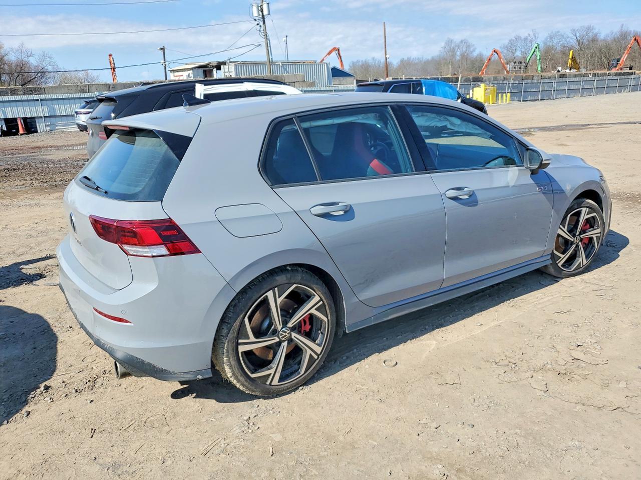 2025 Volkswagen Gti Se - Image 3
