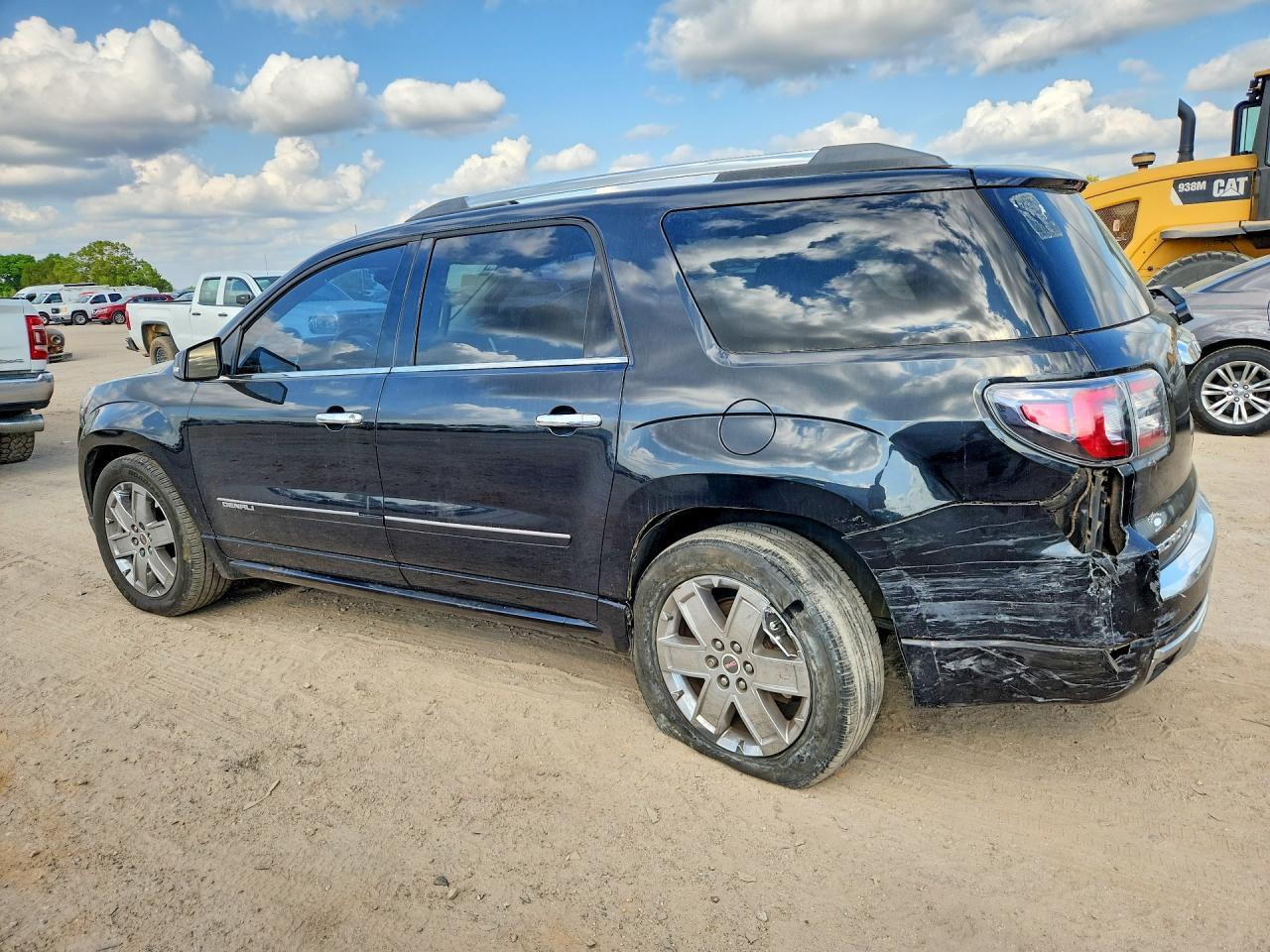 2015 GMC Acadia Denali - Фото 2