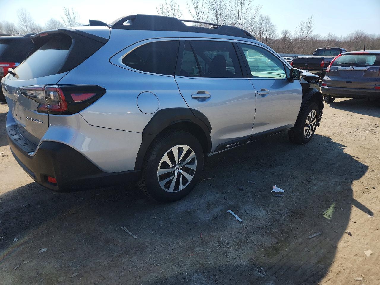 2024 Subaru Outback Premium - Image 3