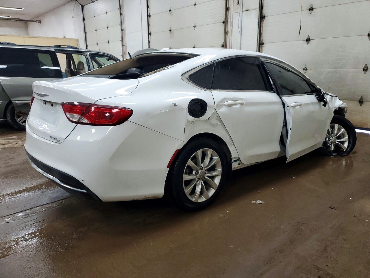 2015 Chrysler 200 C - Image 3