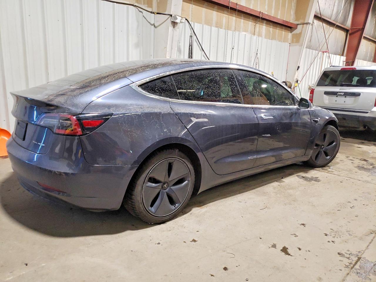 2019 Tesla Model 3 - Image 3