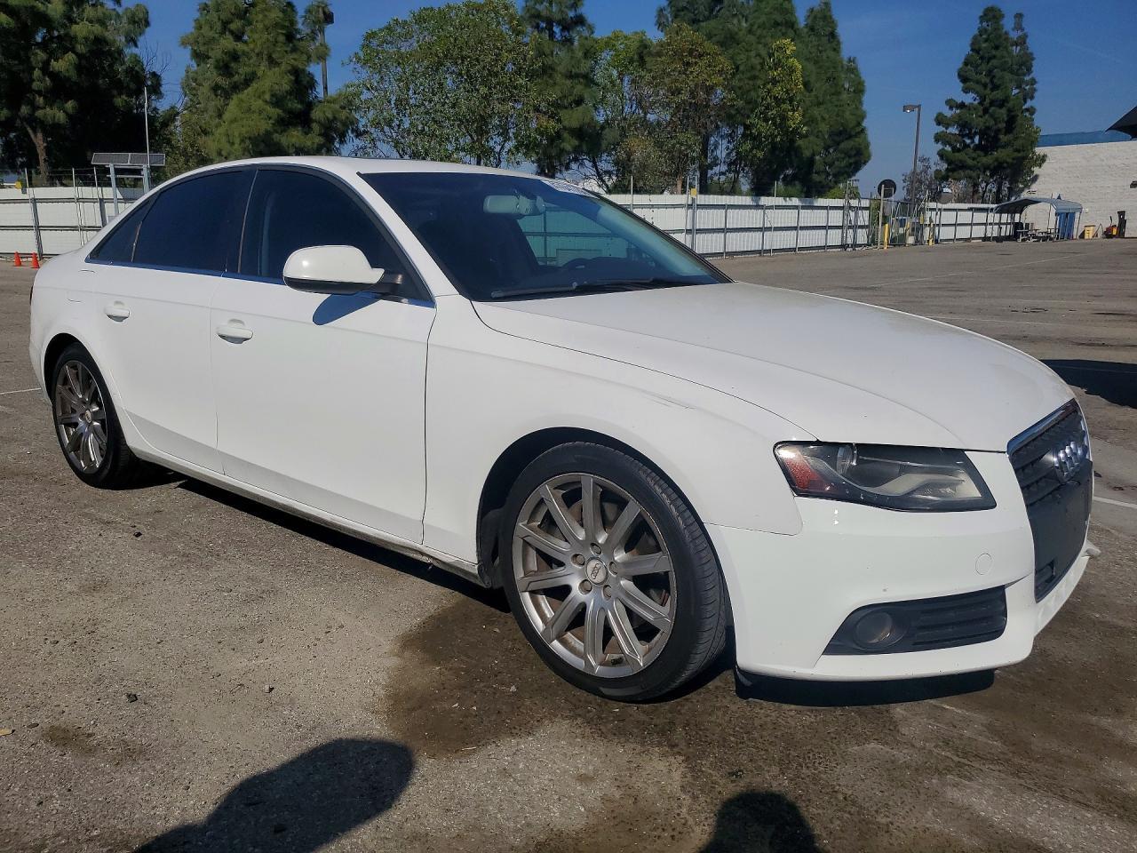 2011 Audi A4 Premium Plus - Фото 4